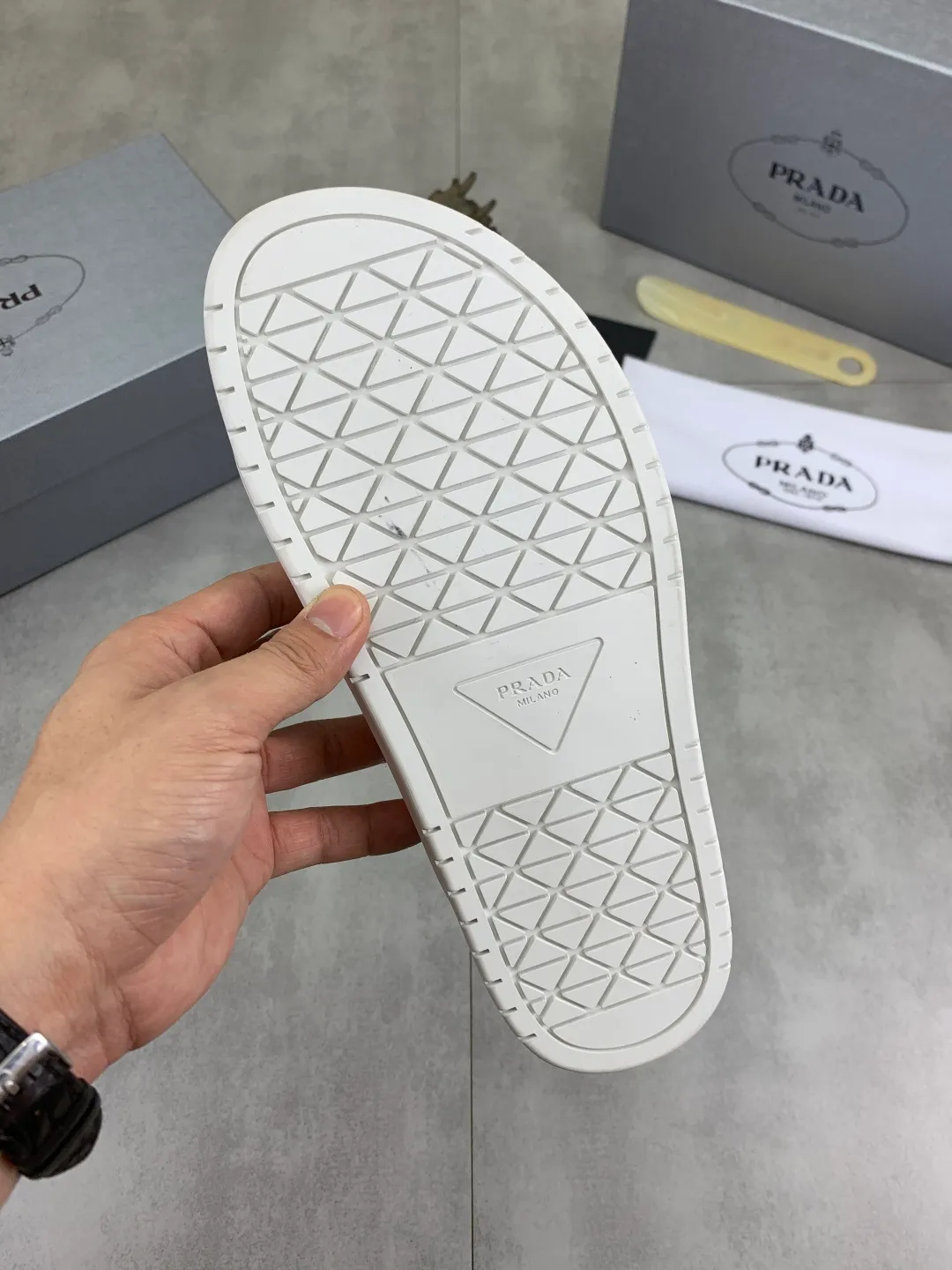 Men's shoes 💰P340💰【New style】🎁🎁🎁 PRADA Prada's new casual slippers, original official website, perfect workmanship, transmitting a kind of noble luxury, sublimating its definition of luxury in Prada's high-end extraordinary craftsmanship. Original combination outsole, code number: 38-44 (45 customized) Multiple colors 🉑️ to choose from